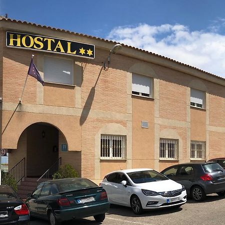 Hostal 82 Olias del Rey Luaran gambar